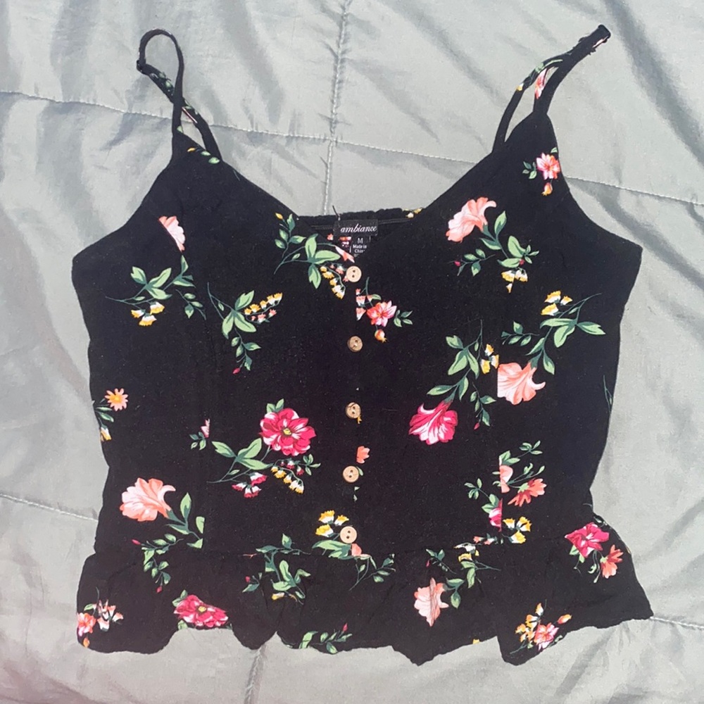 ✨HP✨Floral Ruffle Tank Top